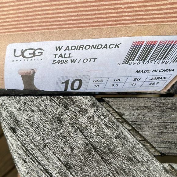 UGGS ADIRONDACK TALL CHESTNUT SUEDE LACE UP BOOT - Picture 7 of 7